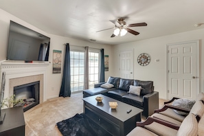 Apartment (3 Bedrooms) | Front of property