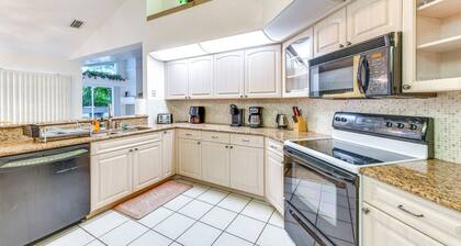 Private Dock: Waterfront Port Charlotte Oasis!