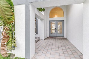 Interior - Canal-front Gem w/ Private Dock in Port Charlotte! (Port Charlotte)