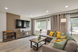 Apartment (3 Bedrooms) | Front of property