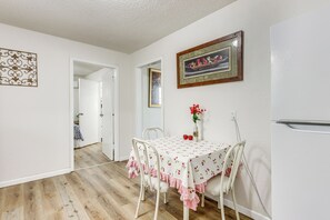 House (2 Bedrooms) | Interior - 1 Mi to Main St Joplin: Cozy Home w/ Shared Yard! (Joplin)