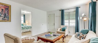 1 Mi to Main St Joplin: Cozy Home w/ Shared Yard!