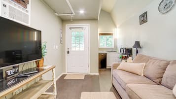 Apartment (0 Bedroom) | Interior