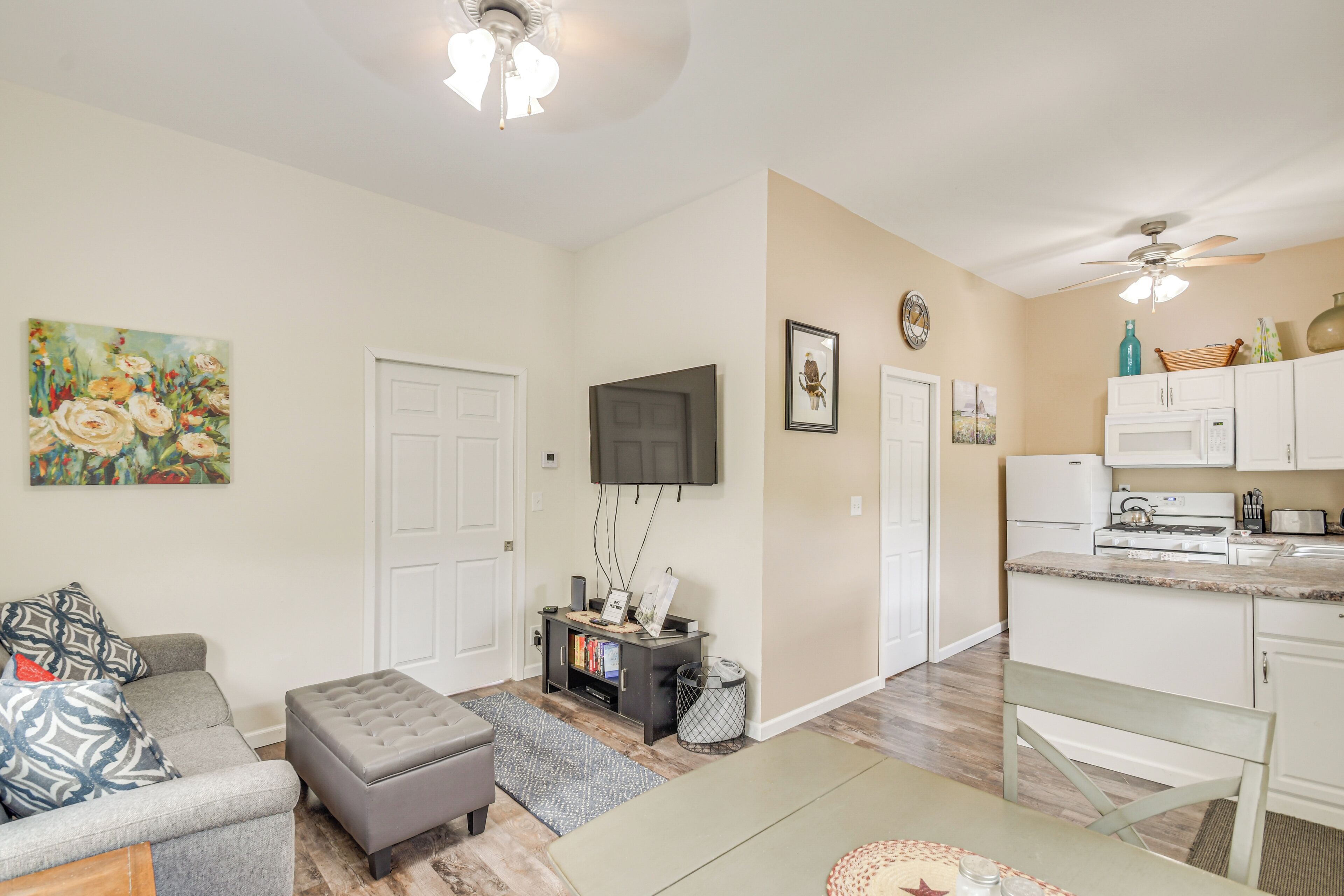 Cottage (2 Bedrooms) | Interior