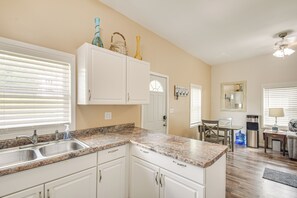 Cottage (2 Bedrooms) | Interior