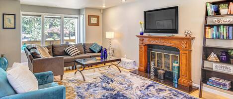 House (4 Bedrooms) | Front of property