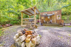 House (0 Bedroom) | Interior - Tiny Home w/ Private Sauna in Woods of Newport! (Newport)