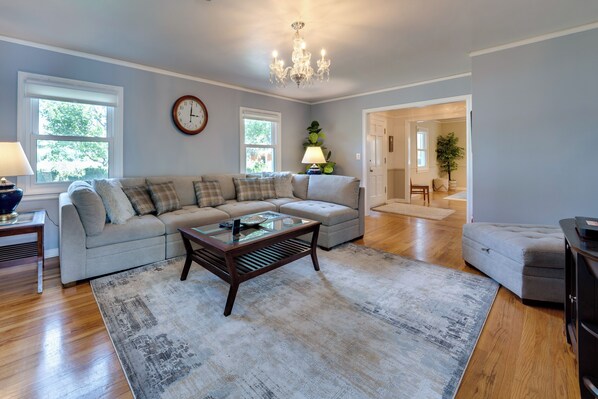 House (4 Bedrooms) | Interior