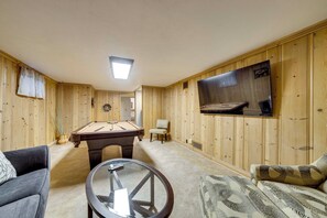 House (4 Bedrooms) | Interior