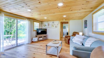 House (1 Bedroom) | Interior