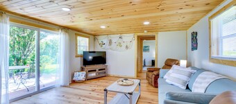 Lake Views & Yard: Home Near Table Rock Lake!