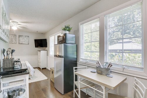 2 Mi to Dtwn Forest Grove: Quiet Studio w/ Yard
