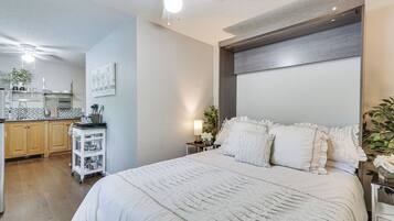 Apartment (0 Bedroom) | Bahagian dalam