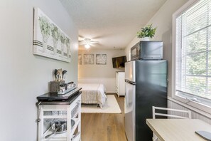 Apartment (0 Bedroom) | Interior