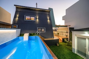 House, Smoking