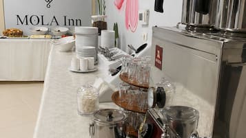 Colazione a buffet inclusa, servita tutte le mattine