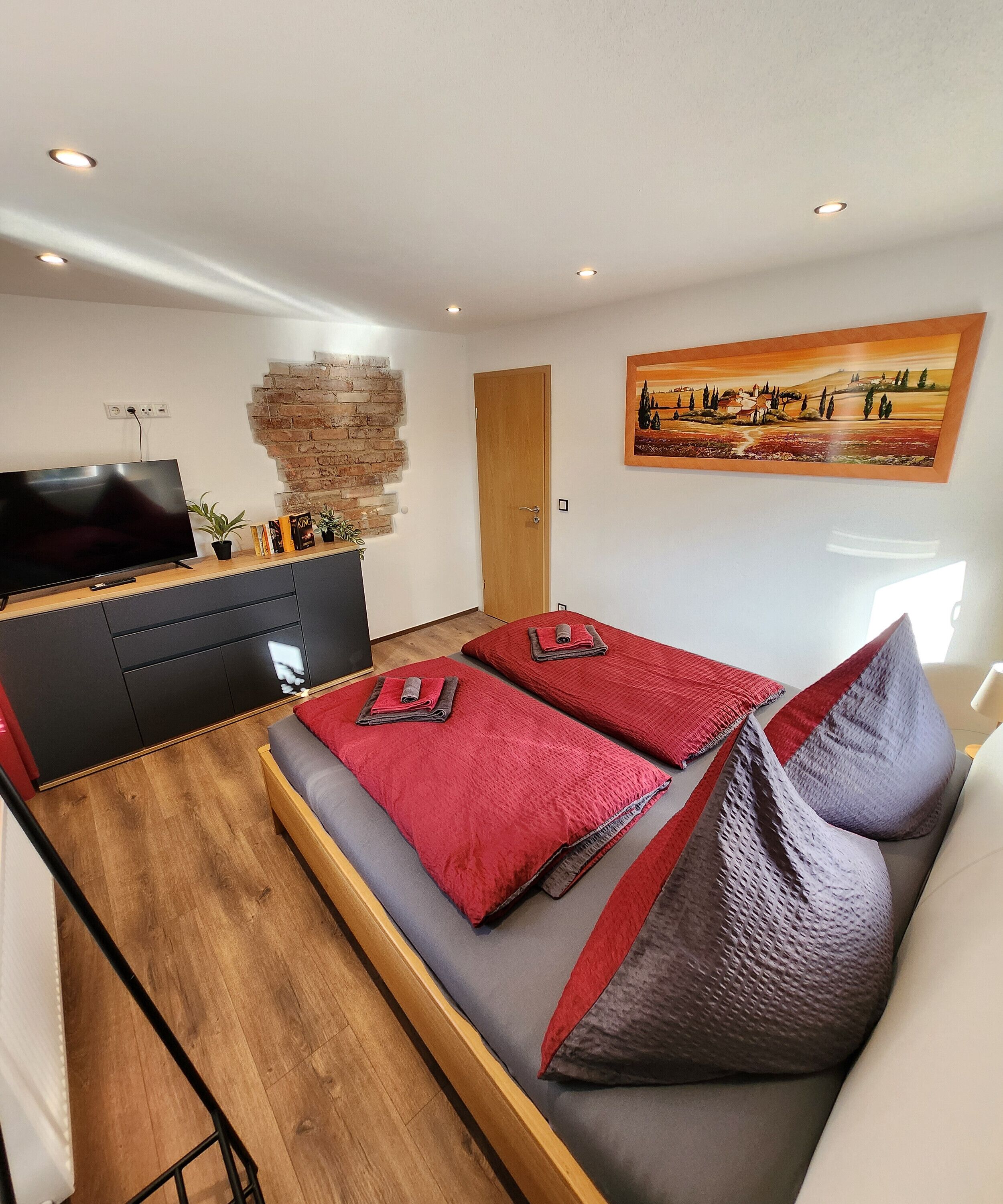 3 bedrooms, WiFi, bed sheets