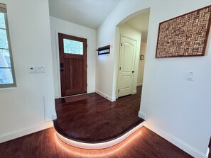 Interior - Private ranch w/2 decks, fire pit, walk to downtown! (Paso Robles)