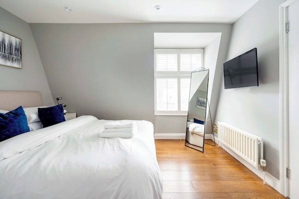 1 habitación, tabla de planchar con plancha, wifi y ropa de cama