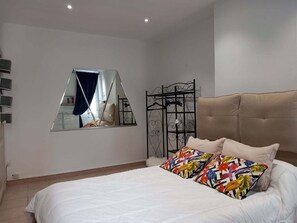 1 Schlafzimmer, BĂŒgeleisen/BĂŒgelbrett, kostenloses WLAN, BettwĂ€sche