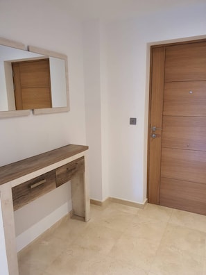 Apartment, 1 Bedroom, Accessible | Interior