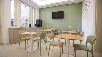 Colazione a buffet inclusa, servita tutte le mattine