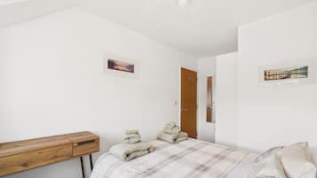 2 bedrooms, free WiFi, bed sheets