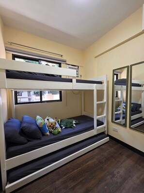 Room, 2 Bedrooms, Accessible