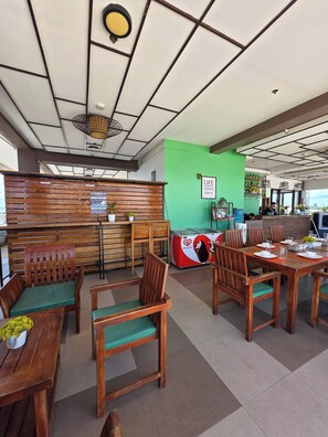 Chambre, 2 chambres, accessible aux personnes à mobilité réduite | Restauration