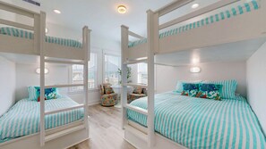4 quartos, berço de viagem, Wi-Fi de cortesia, roupa de cama