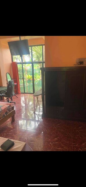 House, 2 Bedrooms, Smoking, Balcony | 2 bedrooms