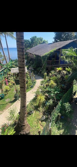 House, 2 Bedrooms, Smoking, Balcony | Garden