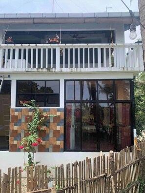House, 2 Bedrooms, Smoking, Balcony | Exterior