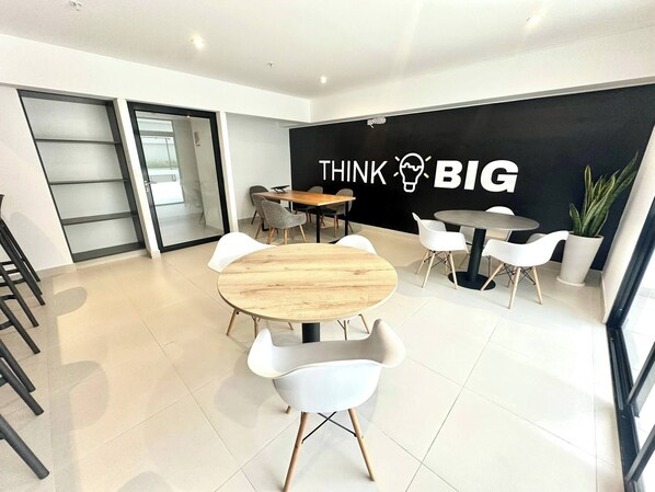 Apartment, 1 Bedroom, Accessible, Private Pool | Dining