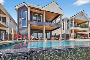 Pool - Oaks Sunset II | Concierge Services (Kingsland)