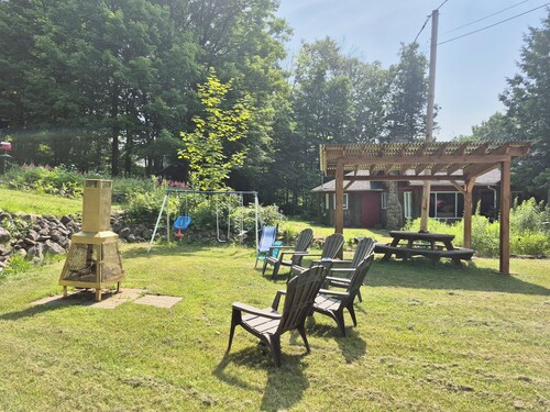 Beautiful & Peaceful 4-Bedroom Chalet – 1 Min Walk to Beach & Restaurants!