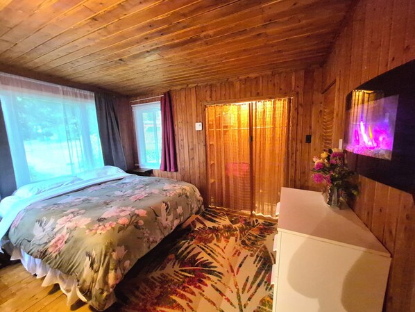 4 habitaciones, tabla de planchar con plancha, wifi y ropa de cama 