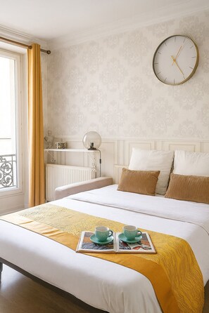 2 bedrooms, iron/ironing board, WiFi