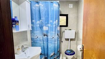 Appartement, 1 chambre, fumeurs, balcon | Ăquipements de salle de bain