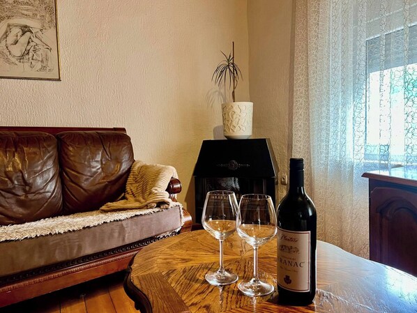Apartment, 1 Bedroom, Smoking, Balcony | Interior