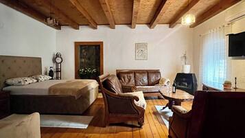 Apartment, Smoking, Balcony | Living room