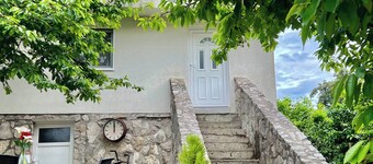 Nina House Charming Prevlaka Apartment With Nature Views
