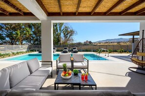 Outdoor pool - Terra Magna Villas in Kiotari (Rhodes)