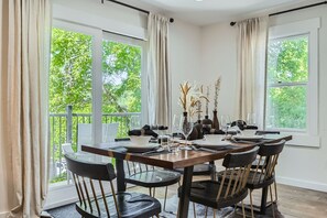Condo, 2 Bedrooms | Dining