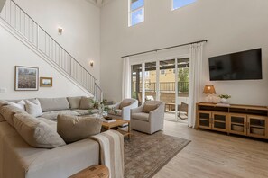 聯排別墅, 5 間臥室 | 起居區 | 智慧型電視