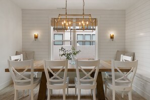 Townhome, 5 Bedrooms | Dining