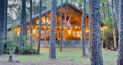 Waterfront Lake Haus at Indian Creek South Toledo Bend Kayaking, Fishing,Boating