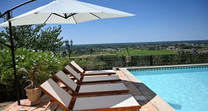 Grande villa design avec piscine et espaces extĂ©rieurs vignoble â Bordeaux Sud