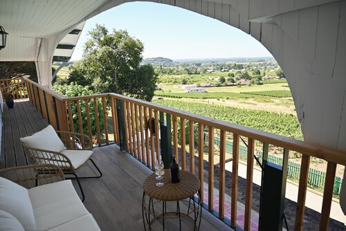 Large designer villa with swimming pool and vineyard - Bordeaux Sud