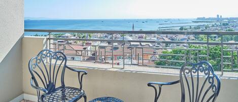 Safe på rommet, skrivebord og skrivebord for bærbar PC